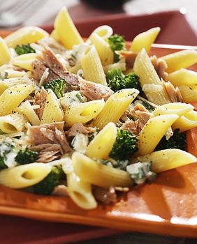 Tjestenina s tunom i brokulom