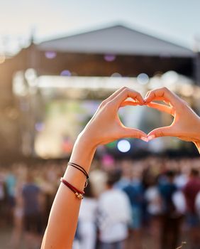 Kako umjetna inteligencija doživljava emocije?