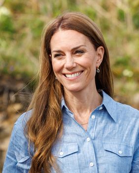 Catherine Middleton u skinny trapericama i gležnjačama See by Chloe - 6