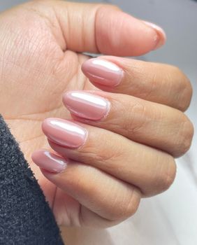 Metalik rosewater nokti