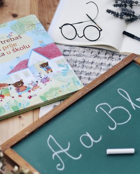 I slikovnice mogu pomoći u pripremama za polazak u prvi razred