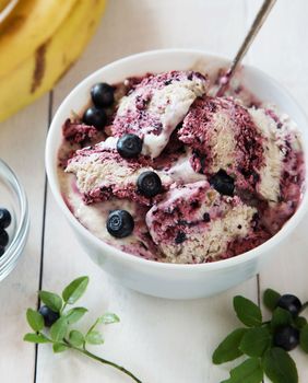 Sladoled od banana i borovnica