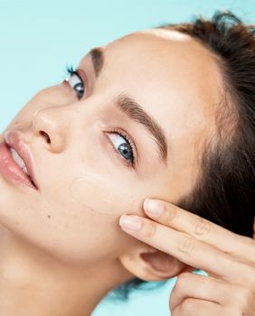 L\'Oreal Paris Hydra Genius brzo se upija i ne ostavlja masni trag