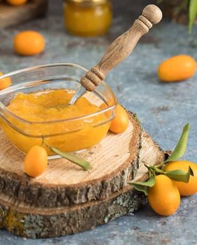 Džem od manga i citrusa sa džinom