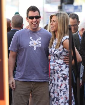 Jennifer Aniston i Adam Sandler prijatelji su godinama - 3