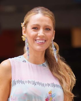 Blake Lively u haljini brenda Dauphinette - 1