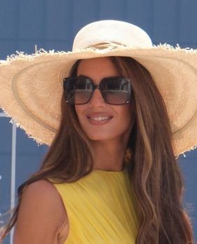 Amal Clooney u žutoj haljini u Veneciji