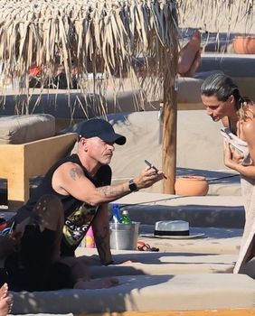 Eros Ramazzotti na odmoru je s dvije bivše žene