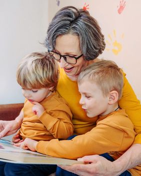 Bake i djedovi nisu besplatne dadilje