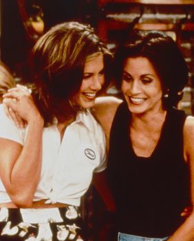 Jennifer Aniston i Courteney Cox u seriji 'Prijatelji' glumile su najbolje prijateljice, a i privatno su vrlo bliske