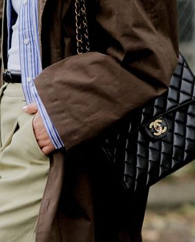 Smeđa boja pravi je jesenski klasik koji se lako kombinira s drugim bojama