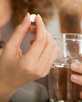 Hitnu kontracepciju, odnosno pilulu za dan poslije treba uzeti pažljivo