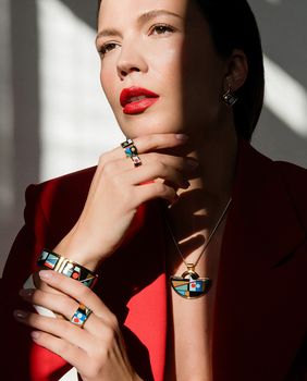 Nakit koji priča priču o hrabrosti