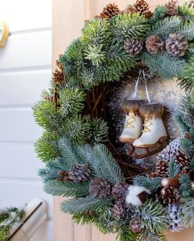 Vijenac za vrata neizostavan je ukras u mnogim domovima