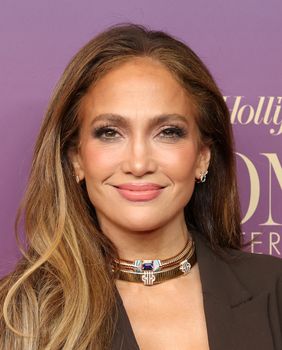 Jennifer Lopez na gala večeri Women in Entertainment u Los Angelesu - 6