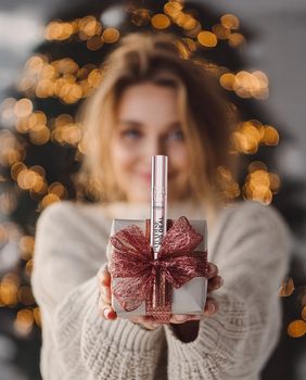 Kupnjom L’Oréal Paris Paradise Big Deal maskare u BIPI odvajate 20 centi za Fond za žene