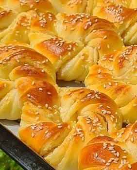 Peciva punjena sirom