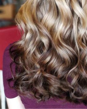 Obrnuti balayage novi je trend u bojanju kose