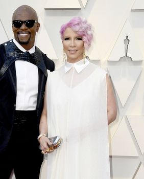 Rebecca King Crews u haljini Kaftan studija