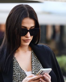 Ljepotica iz Zagreba u Zarinoj haljini s efektnim uzorkom