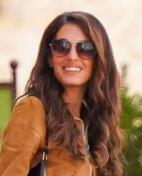 Amal Clooney uvijek privlači pažnju svojim modnim izborima