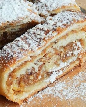 Štrudla od lješnjaka i čaja