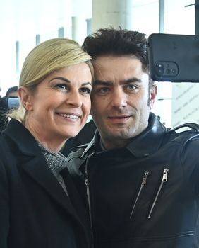 Kolinda Grabar Kitarović na dočeku rukometaša u zračnoj luci