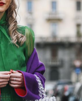 Bluze s mašnom vraćaju se u modu ovog proljeća