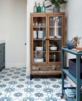 Podne pločice u kuhinjama - 11