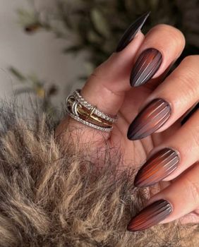 Iced coffee nokti hit su koji izgleda sjajno