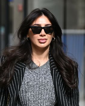 Zagrebačko izdanje u mini suknji na pruge