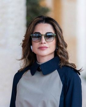 Kraljica Rania u dvobojnoj haljini - 4