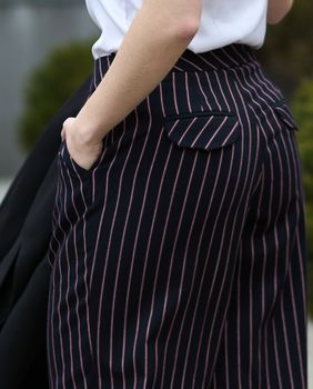 Prugaste hlače su šik dodatak garderobi