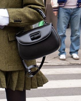 Kratka suknja u street style izdanju s Tjedna mode