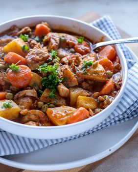 Varivo s piletinom i ječmom