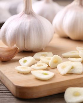 Češnjak je supermanirinica koja sadrži za zdravlje korisne spojeve