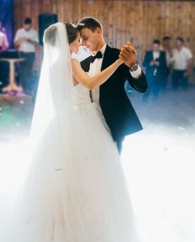 Prvi ples poseban je trenutak