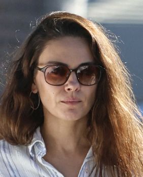 Mila Kunis u opuštenom modnom izdanju - 5