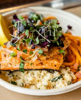 Masna riba poput lososa i batat dobri su izvori vitamina A