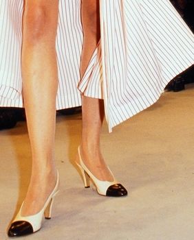 Linda Evangelista u dvobojnim salonkama