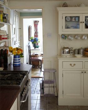 Koncept uređenja kuhinje iz 80-ih