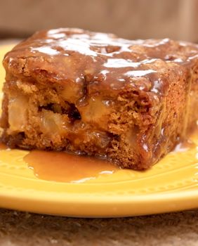 Mokri kolač s jabukama