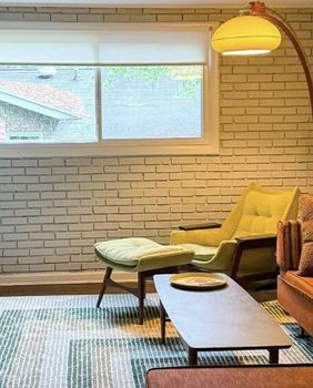 Dnevna soba s retro štihom