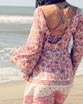 Lagana i udobna tunika uvijek je dobar izbor za plažu