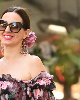 Zagrebačko izdanje u cvjetnoj haljini