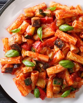 Tjestenina s tikvicama u umaku od rajčica