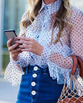 Sniženja su idealna prilika za kupovinu bluza i košulja