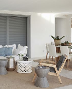 Predivna kuća s bazenom kojoj je nemoguće naći manu - 10