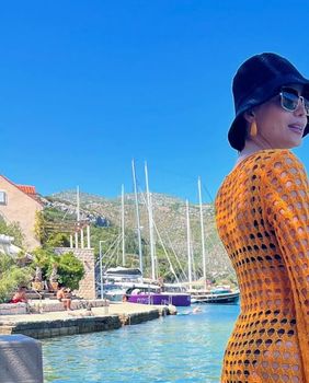 Lejla Filipović na plaži u Zatonu