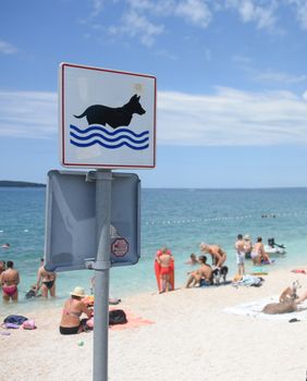 Dog friendly plaža Hidrobaza u Puli